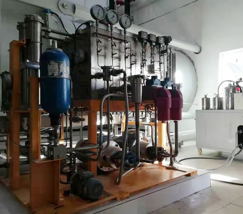 青海中控聚熱太陽能發(fā)電EH油濾油機(jī)現(xiàn)場